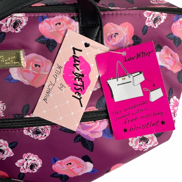 Betsey Johnson Roses Overnighter and Wristlet - Picture 5 of 7